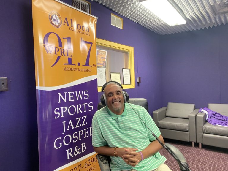 Alcorn Radio Host Wins Award