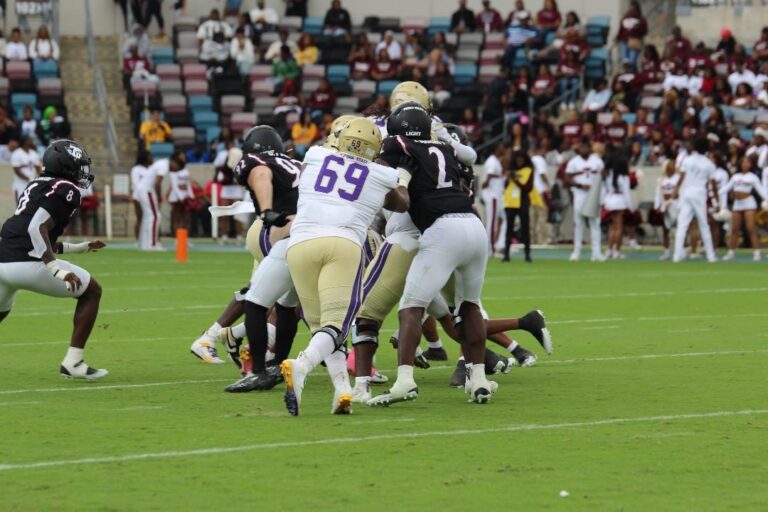 Braves Dominate Tigers in Houston